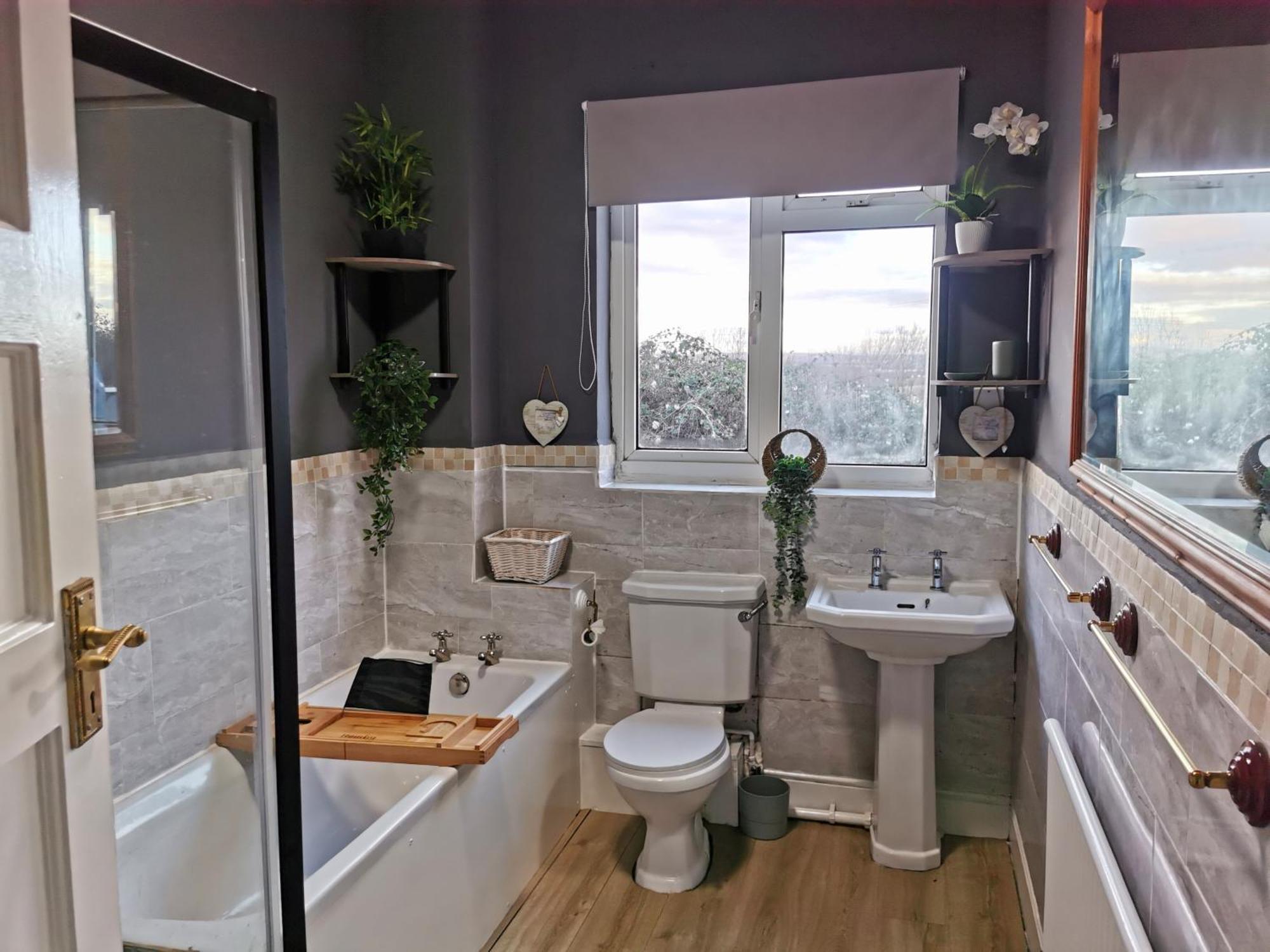 בריסטול 4 Bedroom Country Home מראה חיצוני תמונה